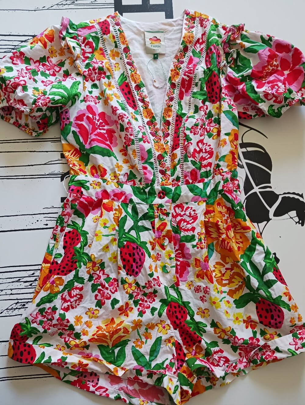 NWOT Anthropologie Farm Rio Floral V-Neck Puff-Sleeve Romper in Multicolor ,M - Picture 2 of 8
